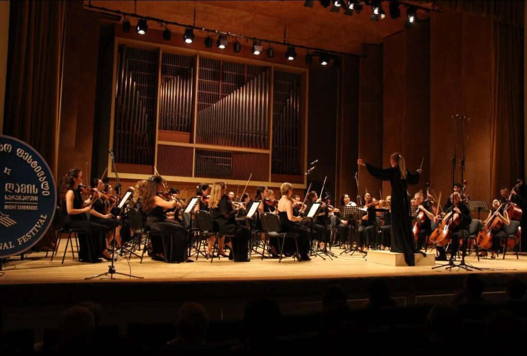 Il Maestro Beatrice Venezi dirige a Tbilisi