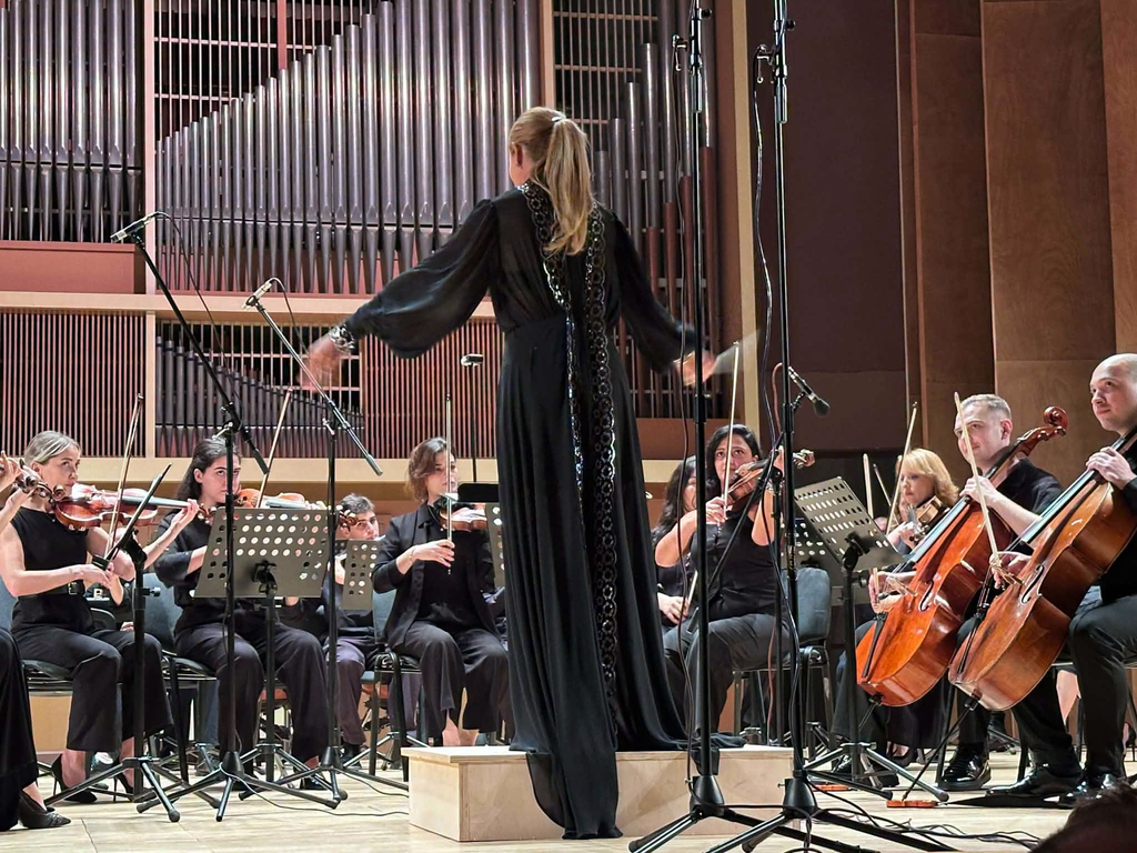 Il Maestro Beatrice Venezi dirige a Tbilisi